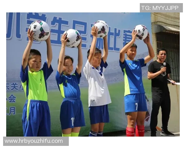 中国小学生足球赛决赛场面堪比职业赛